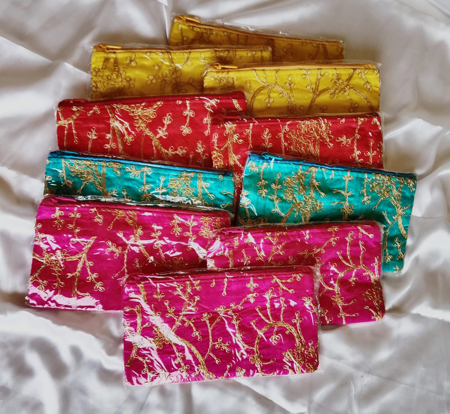 Exclusive Clutch  - Wedding Give Away 