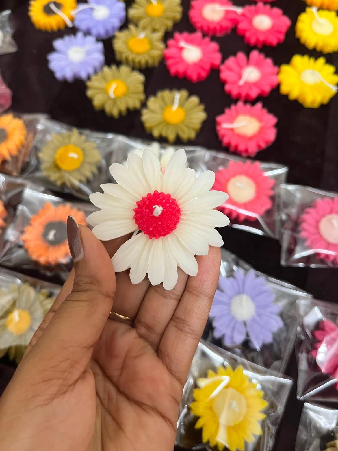 White Red Daisy Candle  - Flower Candles